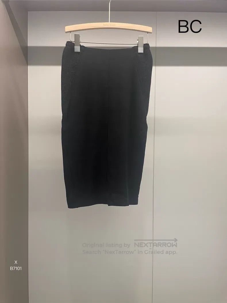 Brunello Cucinelli Brunello Cucinelli Black wool half skirt Size 26" / US 2 / IT 38 - 1 Thumbnail