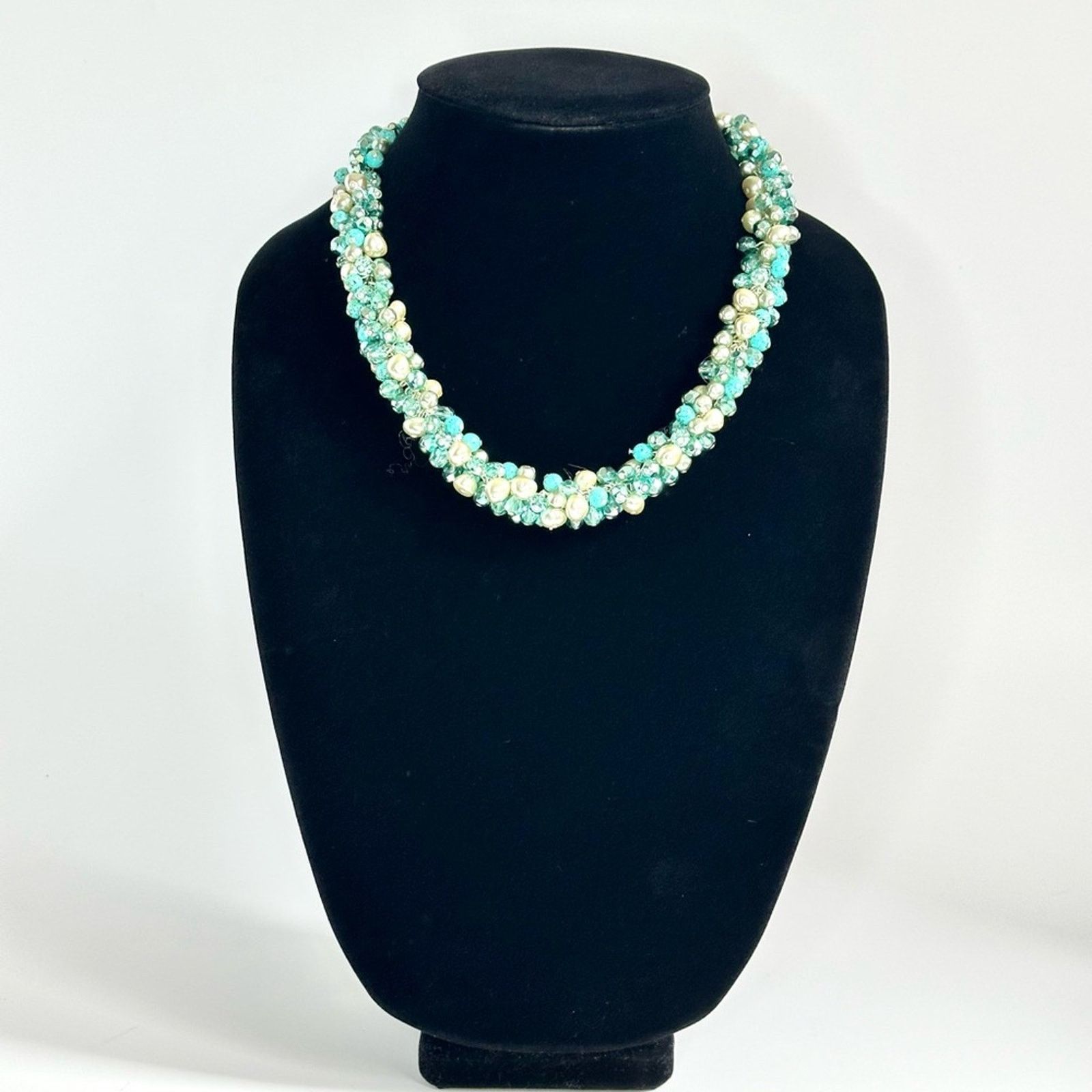 Vintage Vintage 90’s Turquoise And Pearl Bead Cluster Necklace Size ONE SIZE - 1 Thumbnail