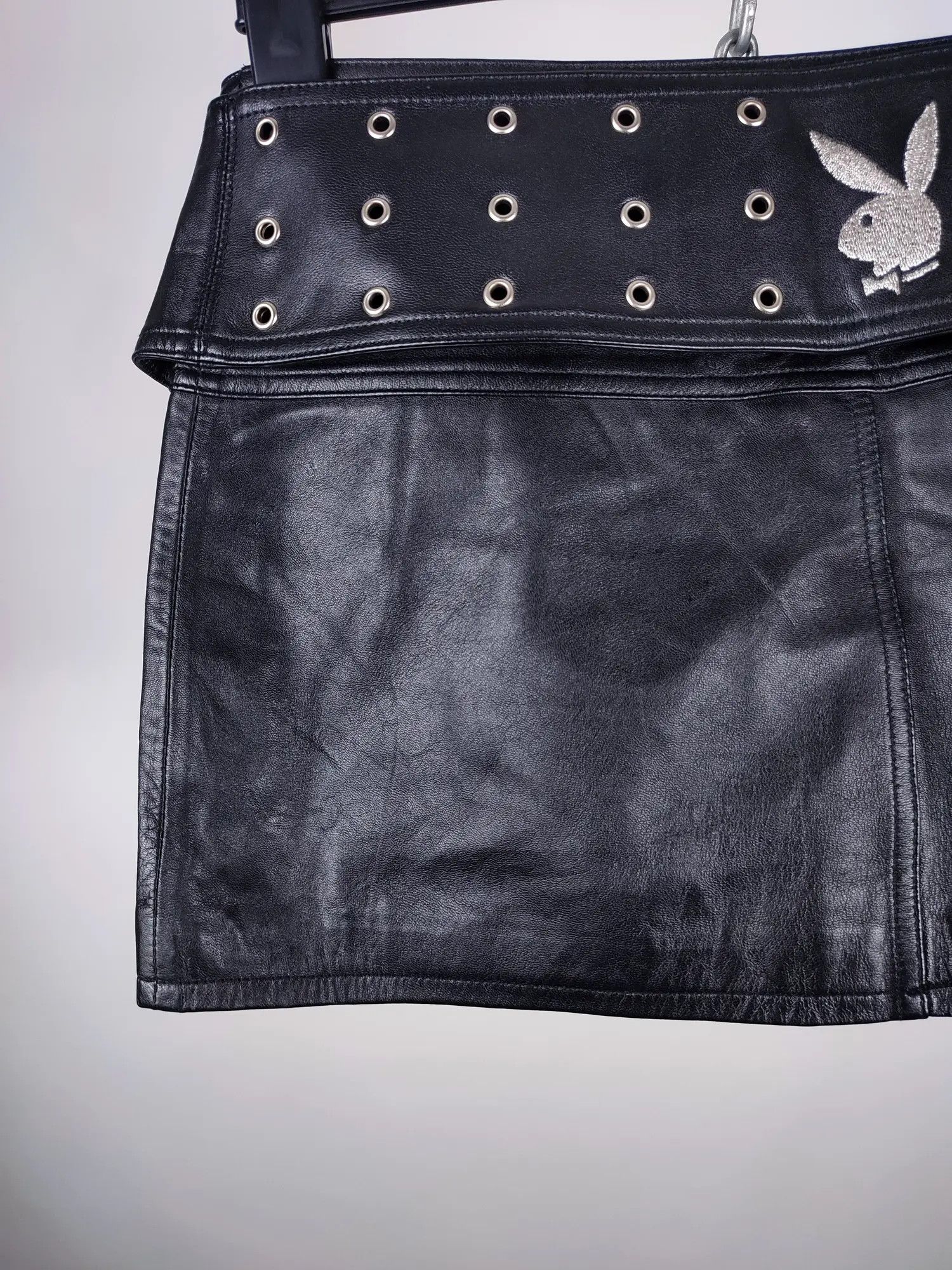 Playboy VTG Playboy logo Leather Belted Mini Skirt Size 32" / US 10 / IT 46 - 9 Thumbnail