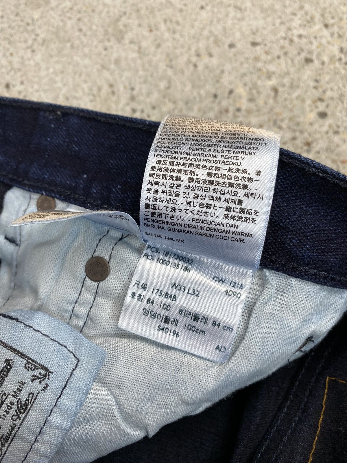 Levi's Denim jeans vintage deep navy indigo washed bleached Size US 30 / EU 46 - 11 Thumbnail