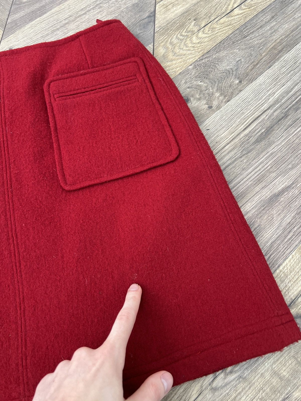 Vintage × Weekend Max Mara Vintage Weekend Max Mara Cranberry Red Wool A-Line Skirt Size 26" / US 2 / IT 38 - 7 Thumbnail