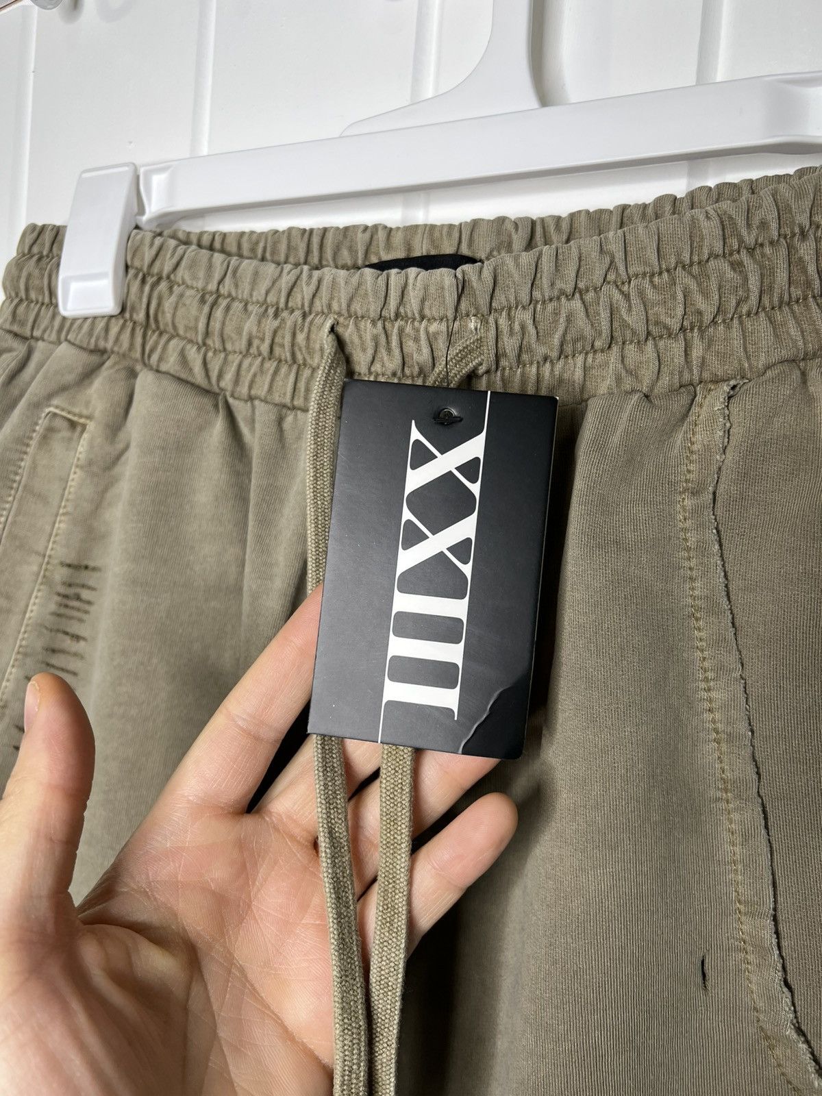 Other XXIIIBAIRHSORT-KHAKI-MEDIUM BAIR DISTRESSED SHORT Size US 32 / EU 48 - 6 Thumbnail