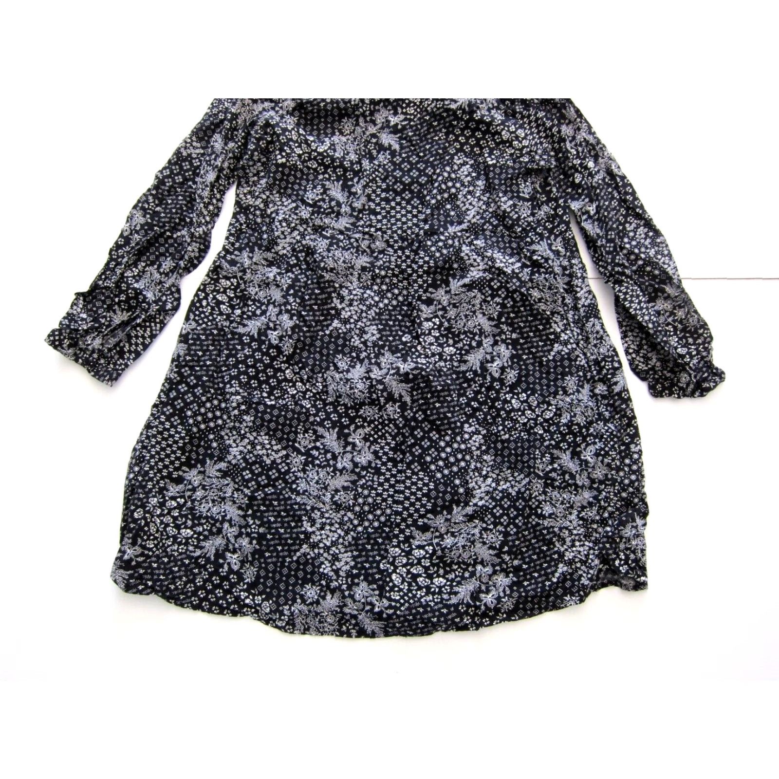 Old Navy Old Navy Floral Black White 100% Rayon Long Sleeve V-Neck Tunic Dress M Size M / US 6-8 / IT 42-44 - 7 Thumbnail