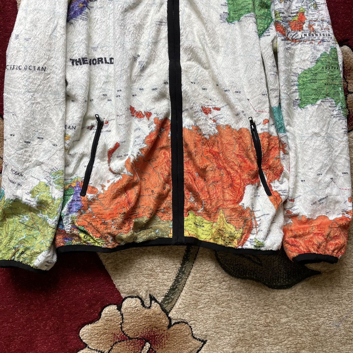Vintage Vintage Map of Earth Fleece Hoodie Kurt Cobain Size US XL / EU 56 / 4 - 4 Thumbnail