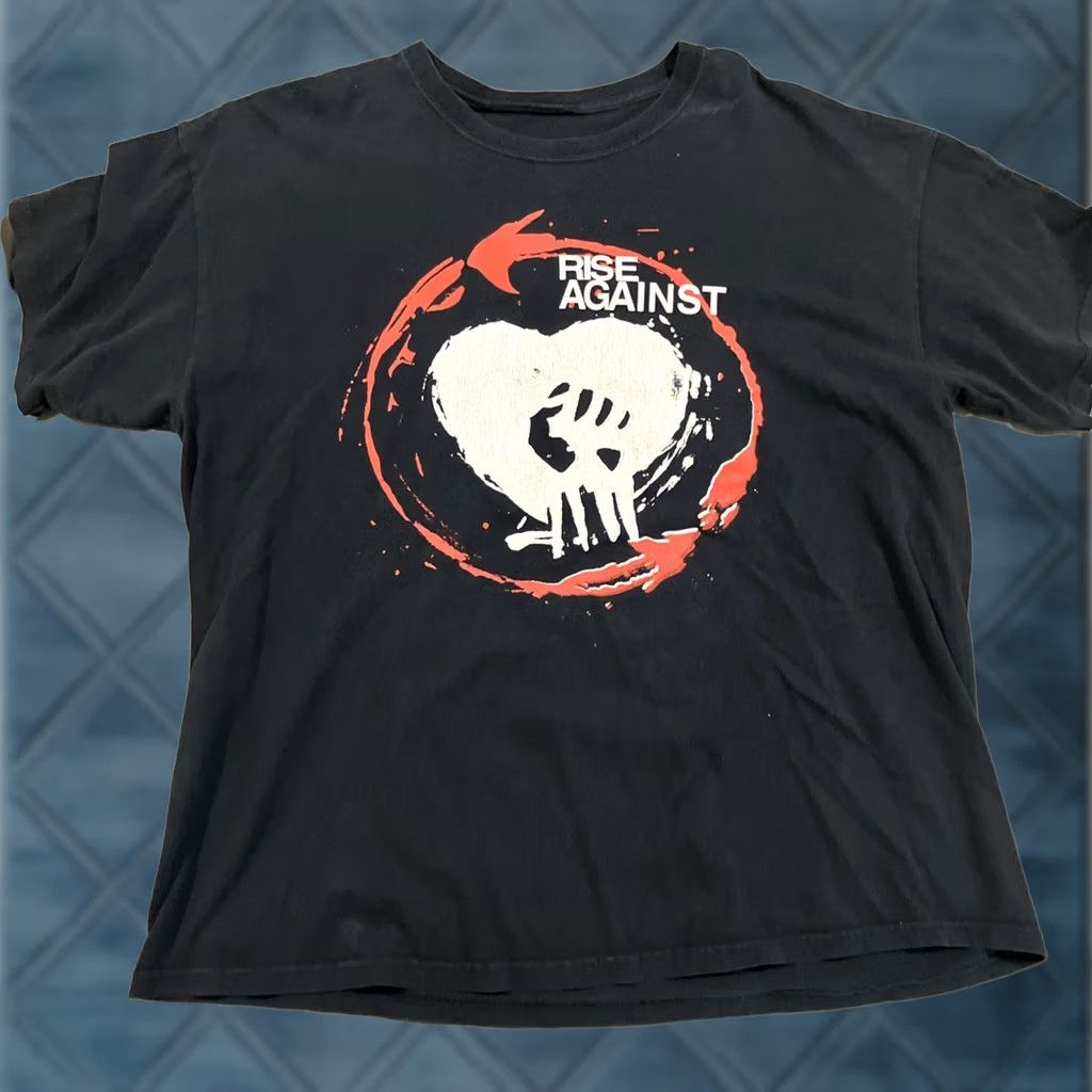 Vintage VINTAGE Rise Against Concert T Shirt XL Black Rock Punk Band Tour 2011 Mens Short Sleeve Crew Neck Graphic Print 100% Cotton Size US XL / EU 56 / 4 - 1 Thumbnail