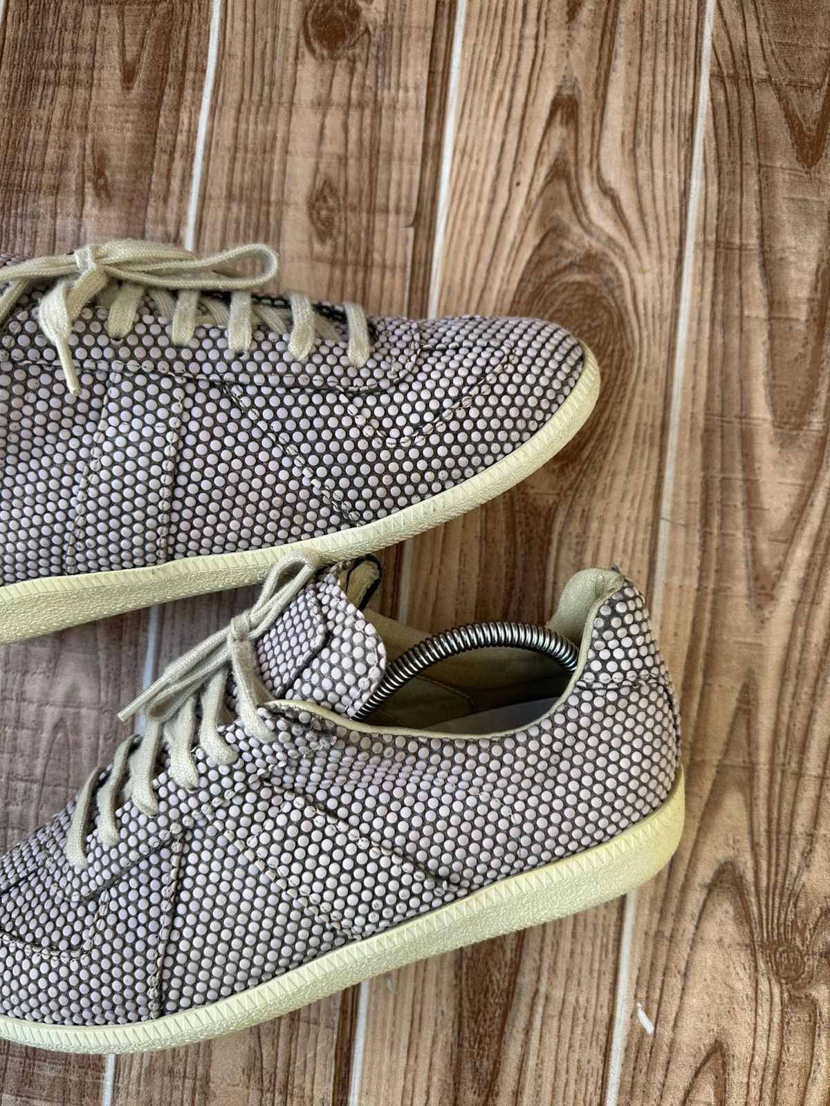 Maison Margiela Maison Margiela Replica Textured Polka Dot Sneaker Lowtops Size US 8 / EU 41 - 9 Thumbnail