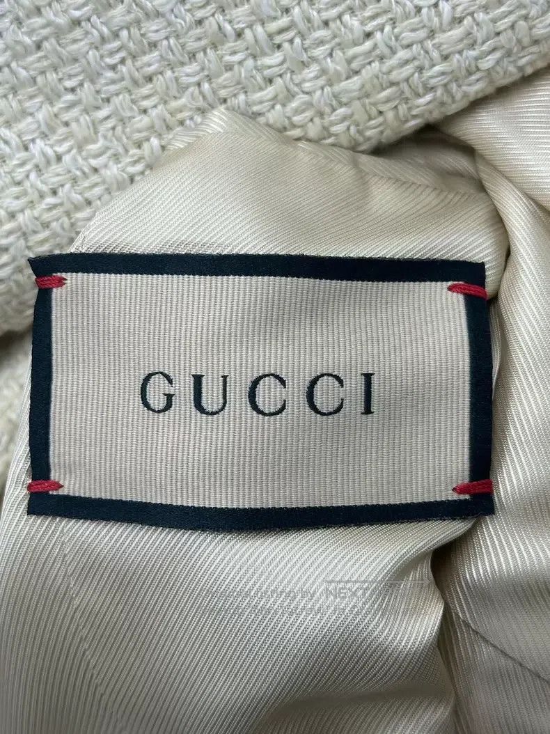 Gucci Gucci White woven gold buckle small fragrance style jacket Size XS / US 0-2 / IT 36-38 - 4 Thumbnail