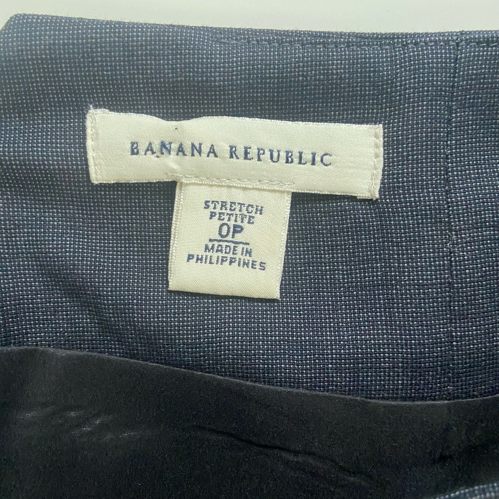 Banana Republic Banana Republic Women's Petite Pencil Skirt Size 0P Black Size 25" / US 0 / IT 36 - 5 Thumbnail