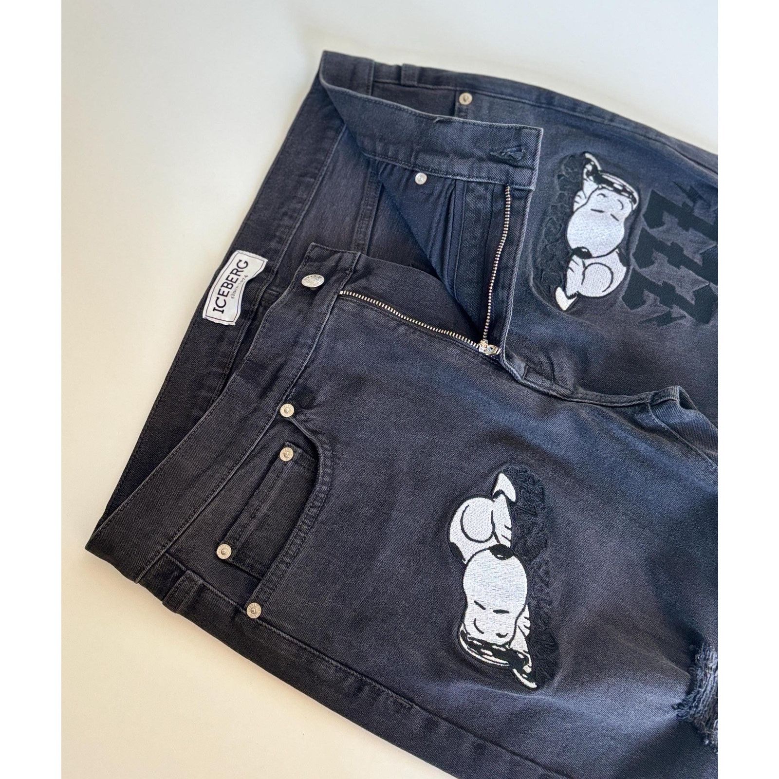 Iceberg Vintage Iceberg Snoopy Jeans W30 Black Denim Italian Designe Size US 30 / EU 46 - 5 Thumbnail