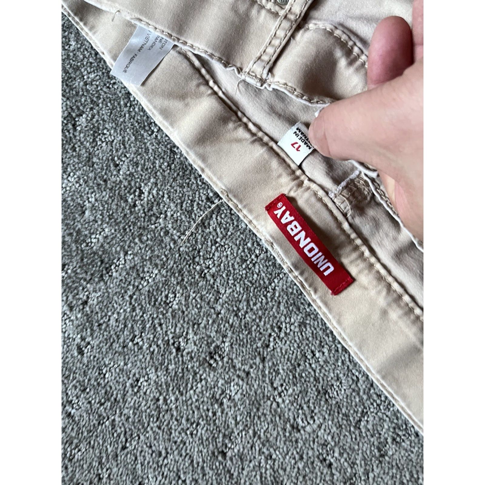 Vintage VINTAGE UNIONBAY Juniors Pants Size 17 Skinny Beige Khaki Distressed Womens Size 38" / US 16 / IT 52 - 6 Thumbnail