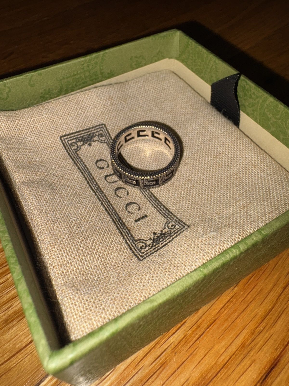 Gucci Gucci G Ring (US 8) Size ONE SIZE - 4 Thumbnail