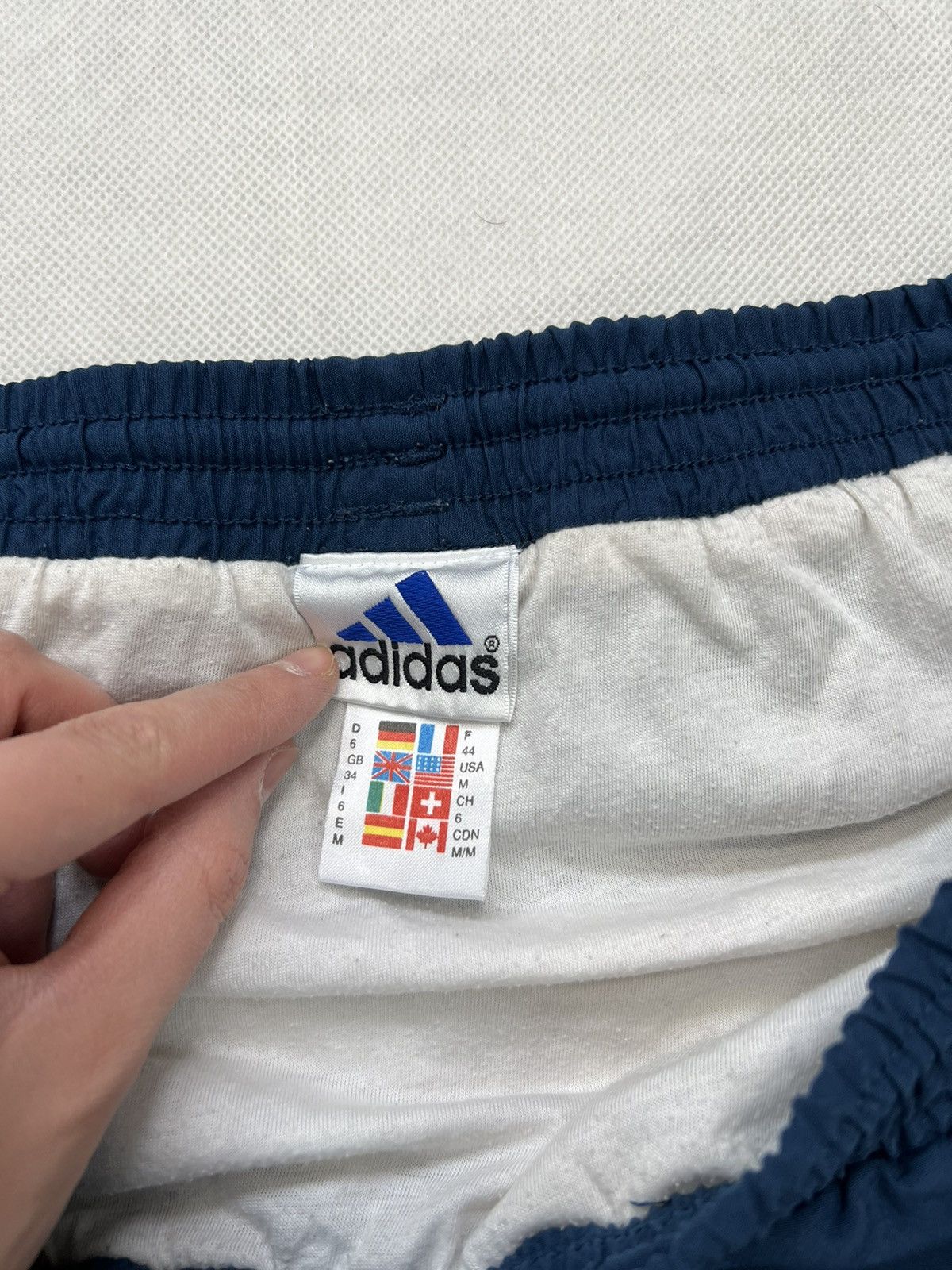 Adidas × Vintage Shorts Adidas Vintage 90’s Logo Size US 32 / EU 48 - 2 Thumbnail