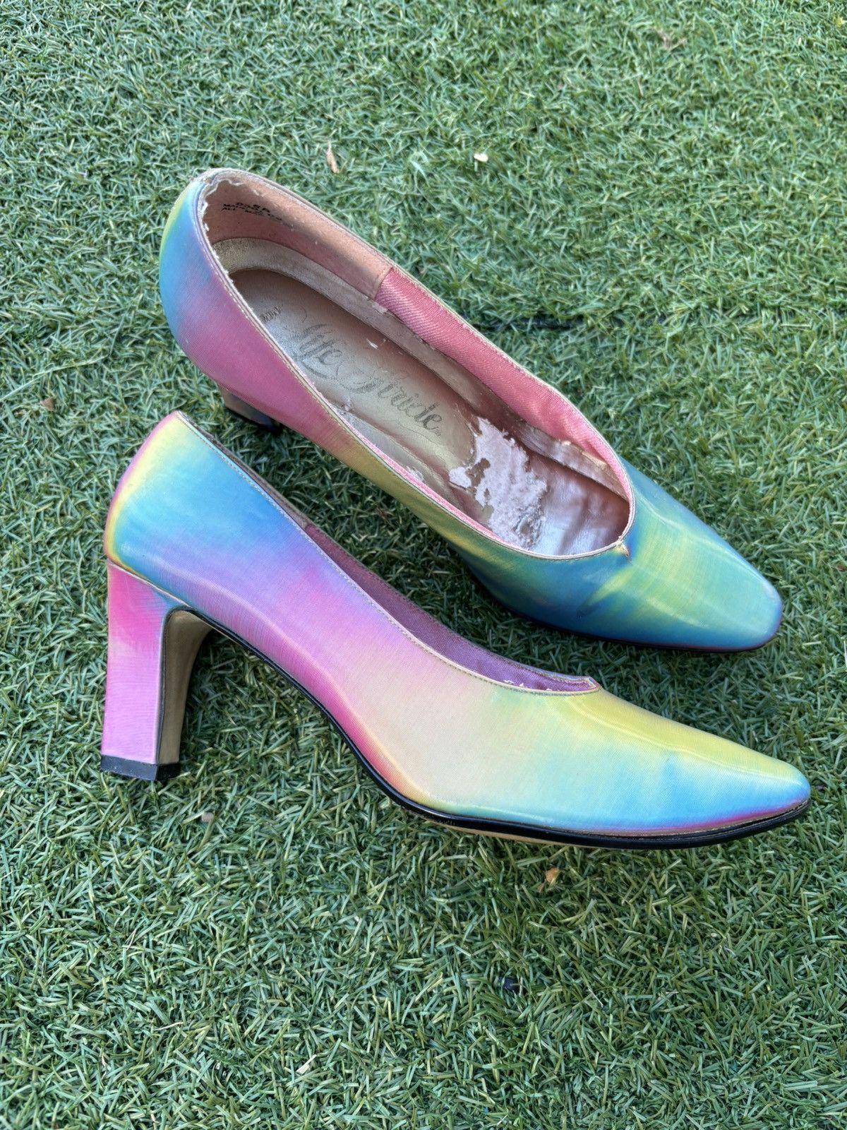 Other 80s Iridescent Rainbow 3.5” Stiletto Heels Size US 6 / IT 36 - 3 Thumbnail