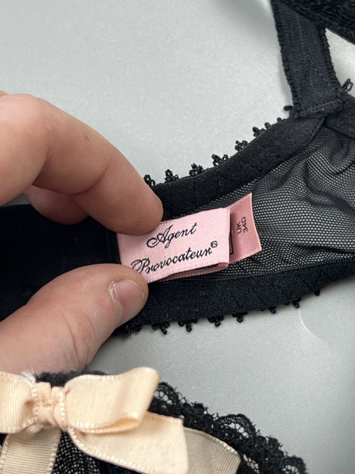 Designer Agent Provocateur Threadwork Bra And Suspender (Y0599) Size L / US 10 / IT 46 - 5 Thumbnail