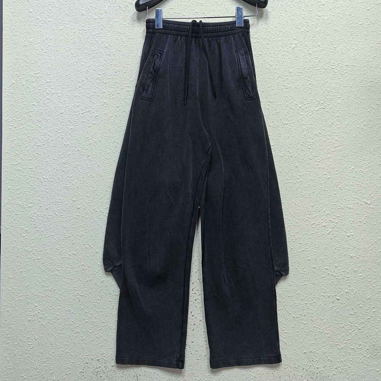 Balenciaga Balenciaga Casual Sweatpants with Hoodie Detail Size US 26 / EU 42 - 2 Thumbnail