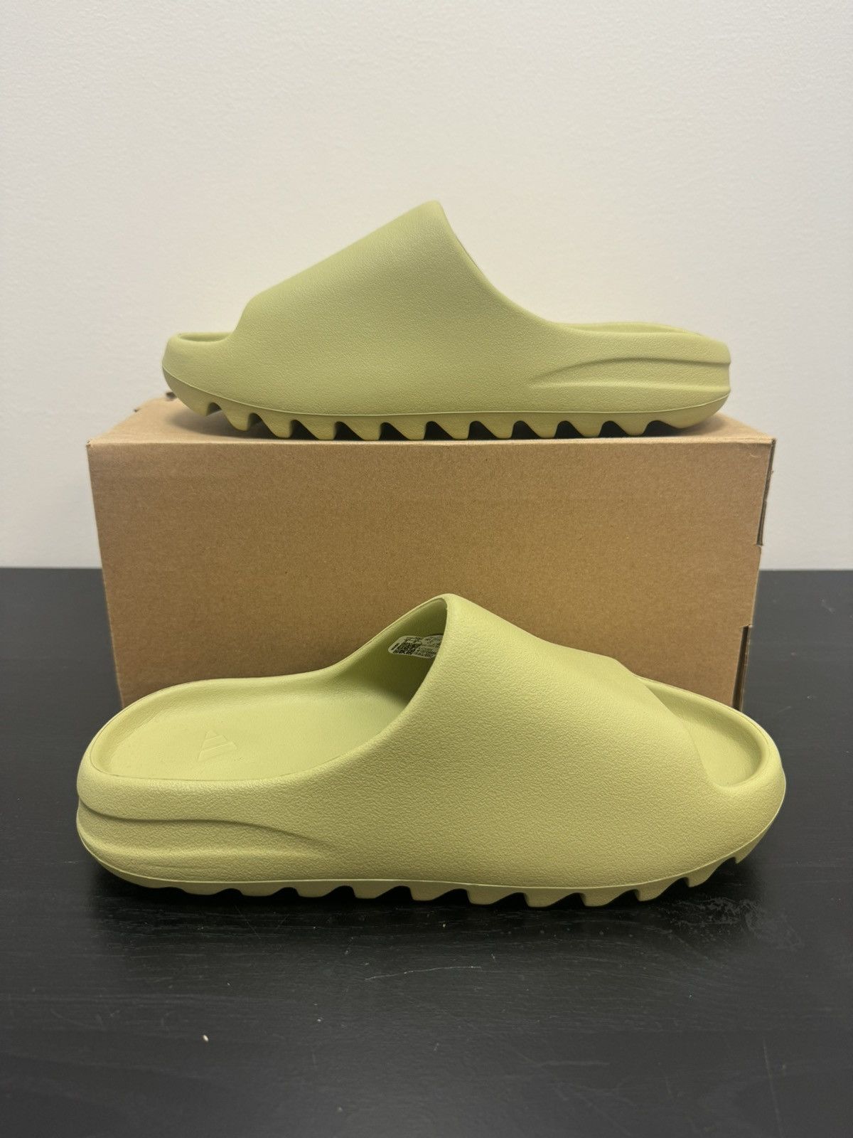 Yeezy Yeezy slide resin Size US 9 / EU 42 - 2 Thumbnail