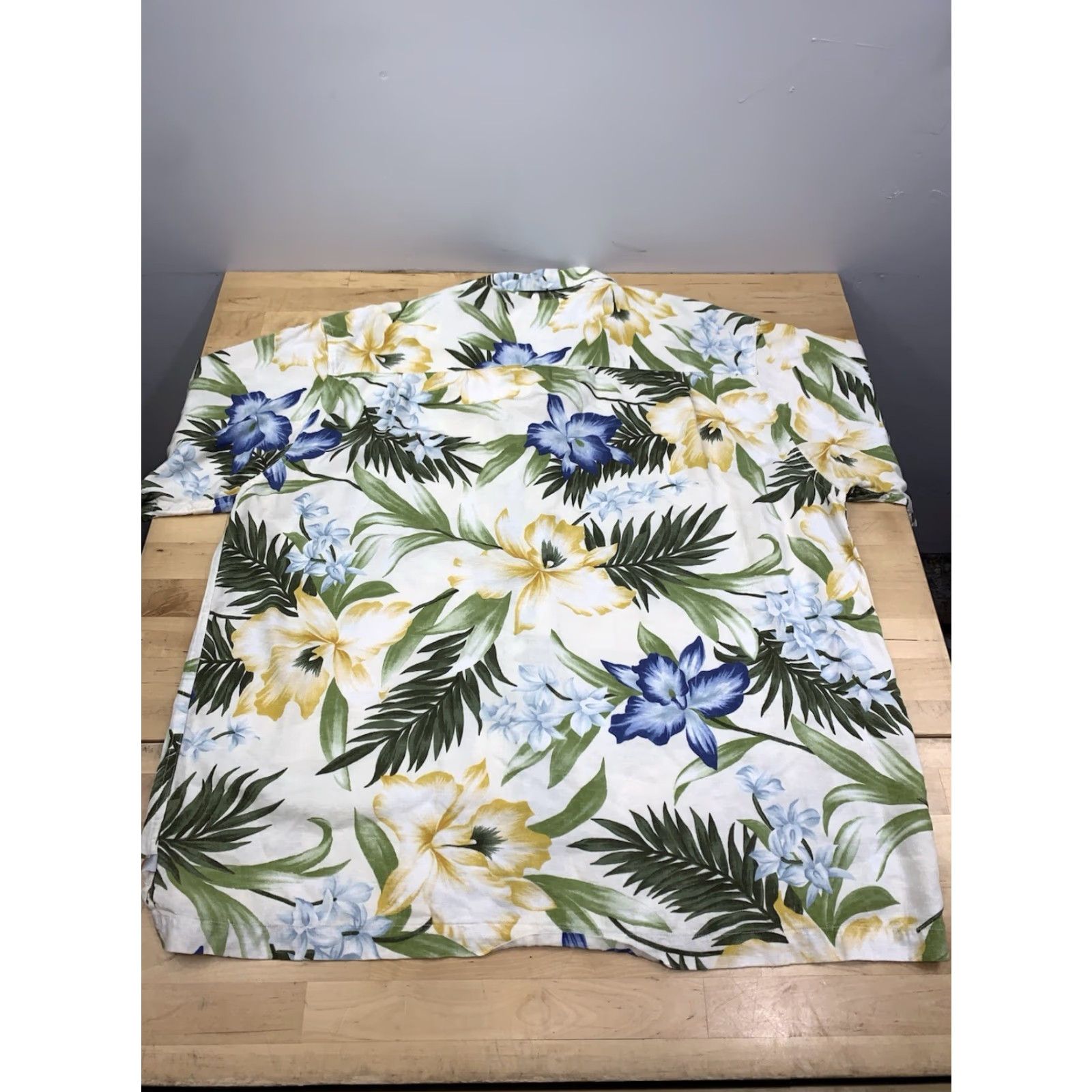 Quiksilver Quiksilver Shirt Mens XL Button-Up Short Sleeve Floral Hawaii Multicolor Casual Size US XL / EU 56 / 4 - 7 Thumbnail