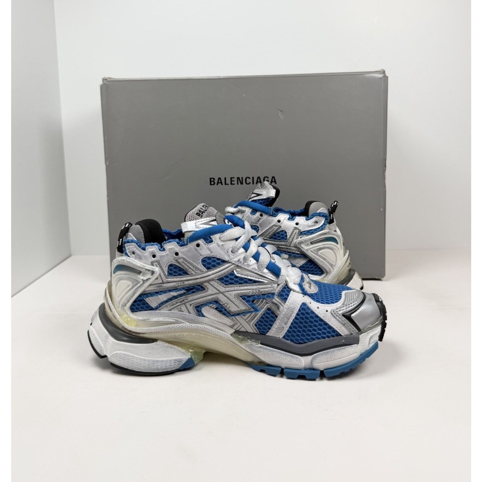 Balenciaga Size 35EU/5W - Balenciaga Runner Blue White NEW Size US 5 / IT 35 - 5 Thumbnail