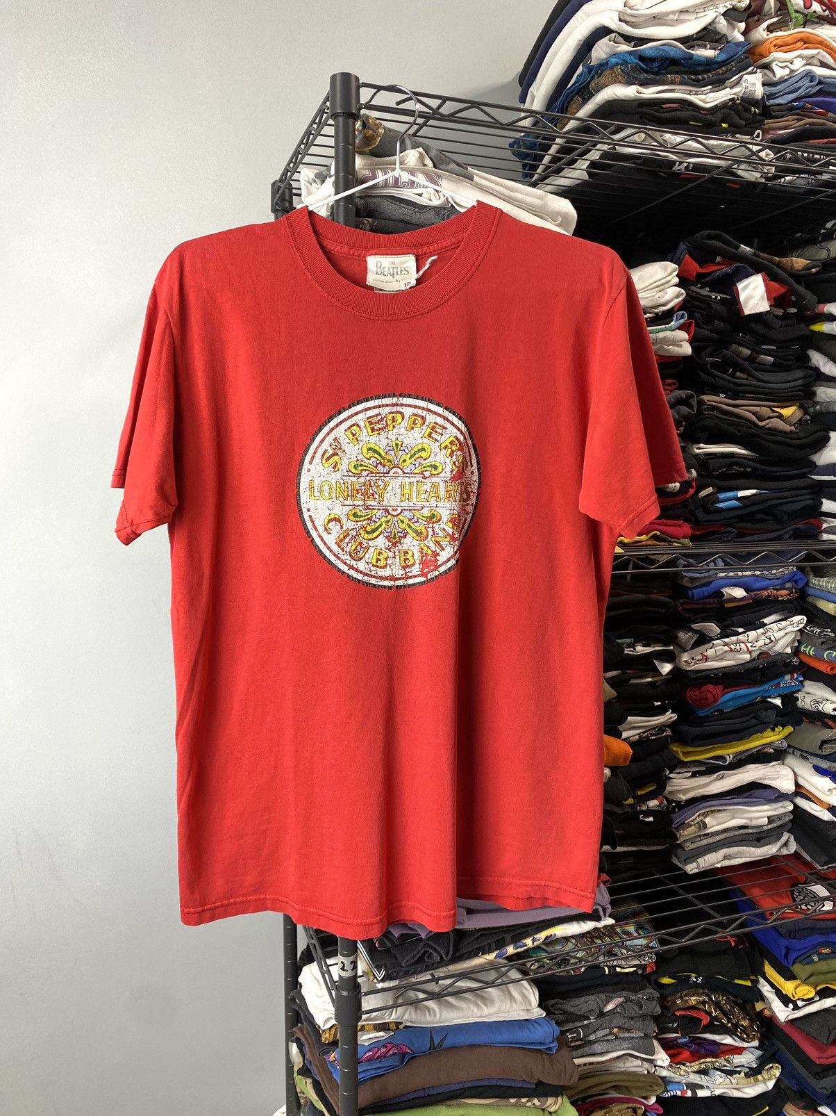 Band Tees Vintage 2005 The Beatles Lonely Hearts Band T Shirt Size US M / EU 48-50 / 2 - 1 Thumbnail