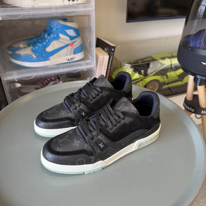 Louis Vuitton Louis Vuitton Trainer Low Top Fashion Sneakers 0079 Size US 11 / EU 44 - 1 Thumbnail