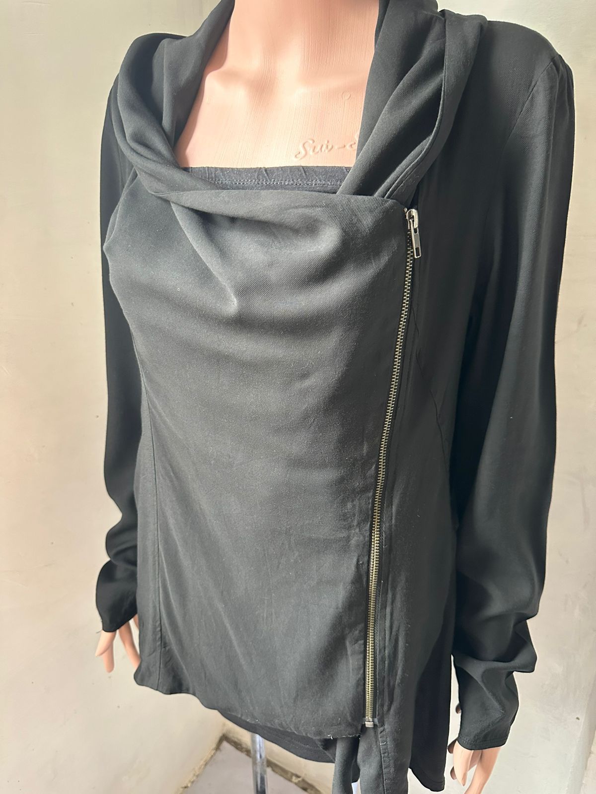 Helmut Lang Helmut Lang Asymmetric Jacket Size L / US 10 / IT 46 - 11 Thumbnail