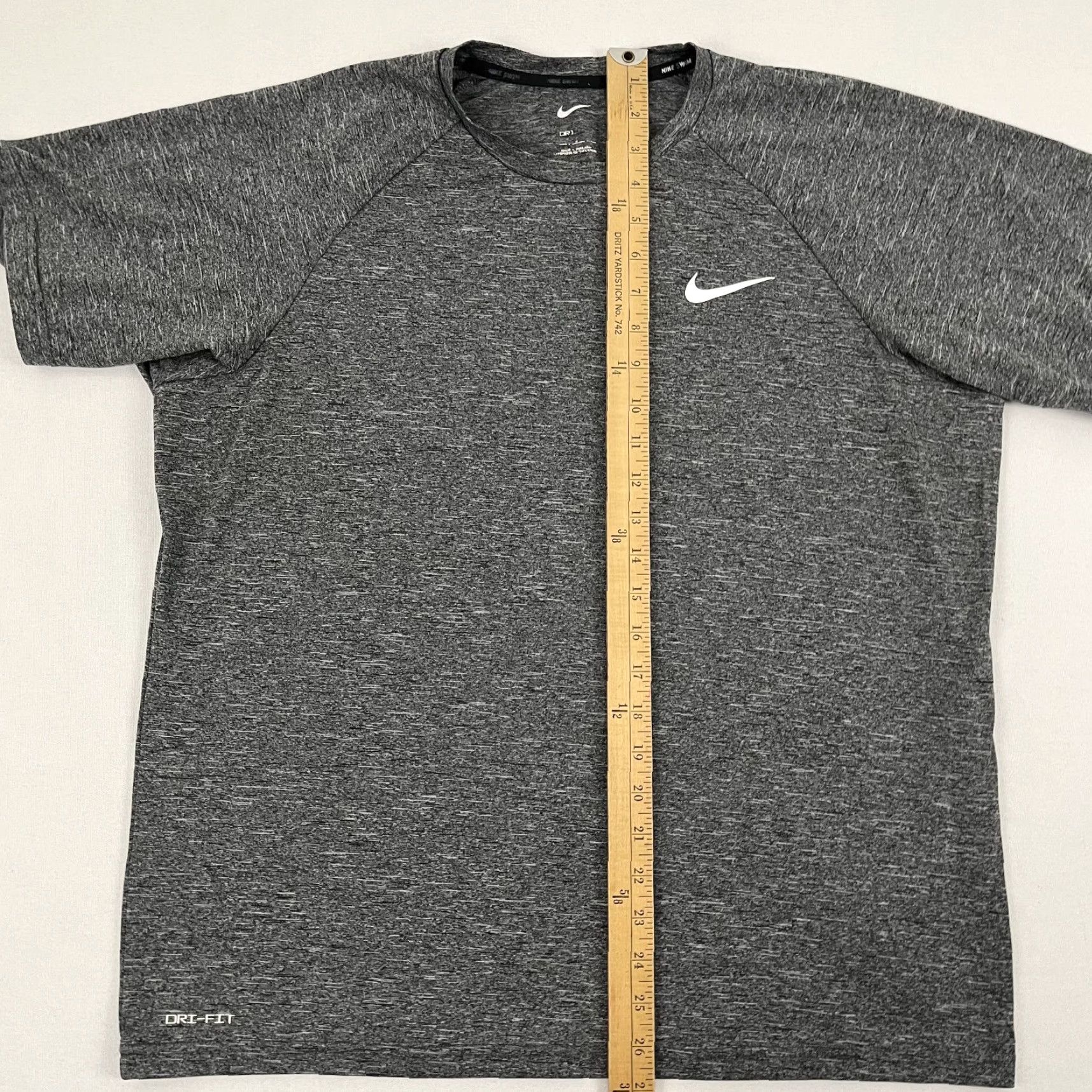 Nike Nike Dri-FIT Swim Shirt Mens Large Heather Gray UPF 40+ Water Sports Activewear Beach Gym Training Regular Short Sleeve Shirt Mens Size US L / EU 52-54 / 3 - 6 Thumbnail