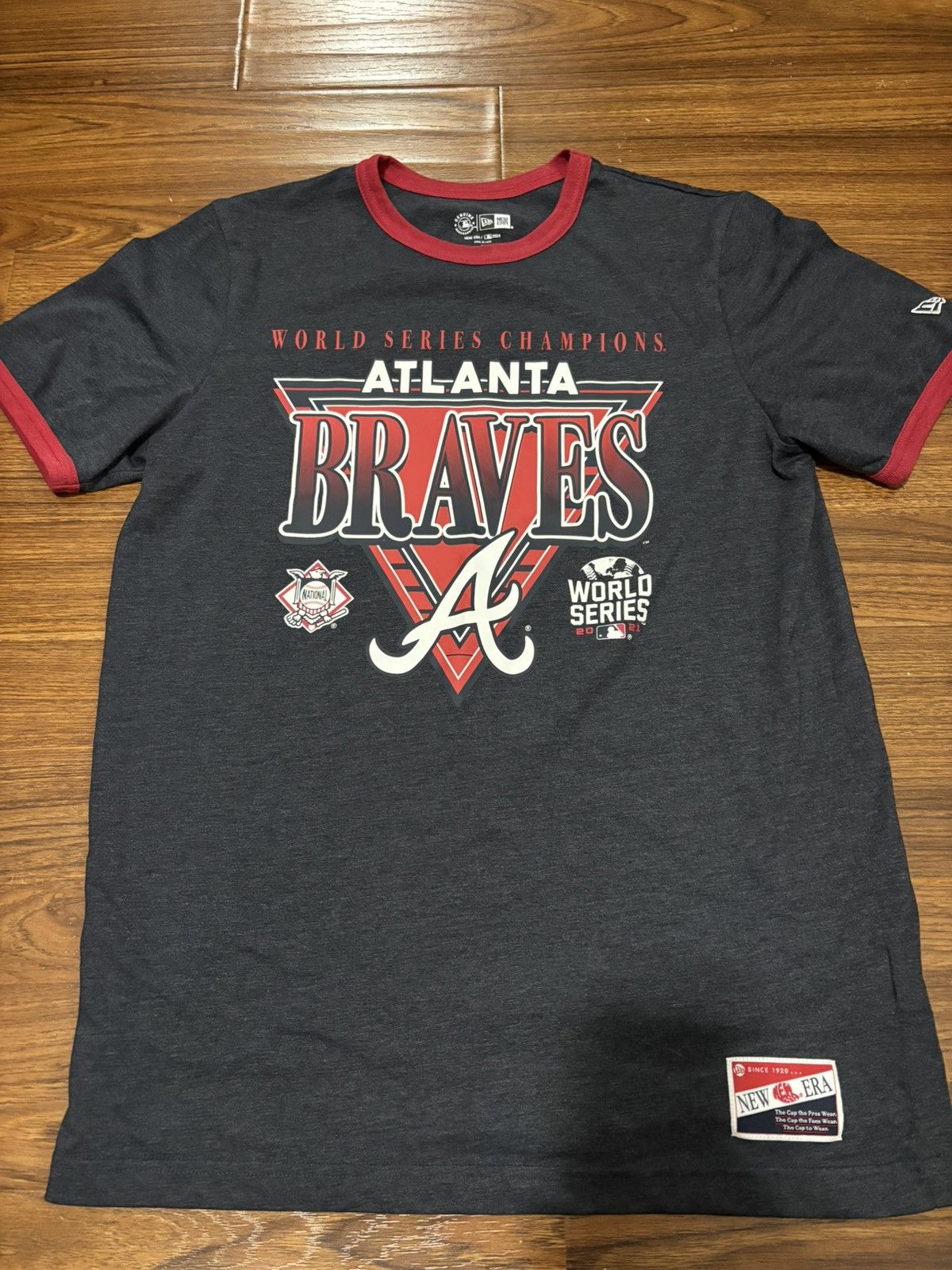 MLB × New Era ATLANTA BRAVES WORLD SERIES SHIRT Size US M / EU 48-50 / 2 - 1 Thumbnail