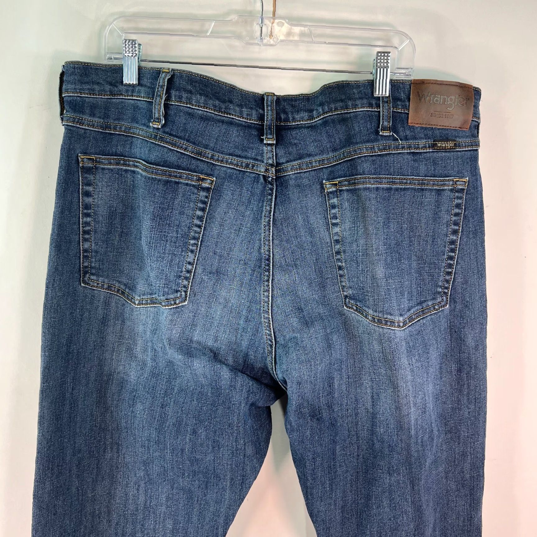 Wrangler Wrangler Mens High Rise Flat Front Stretch Blue Denim Straight Jeans Size 38X32 Size US 40 / EU 56 - 3 Thumbnail