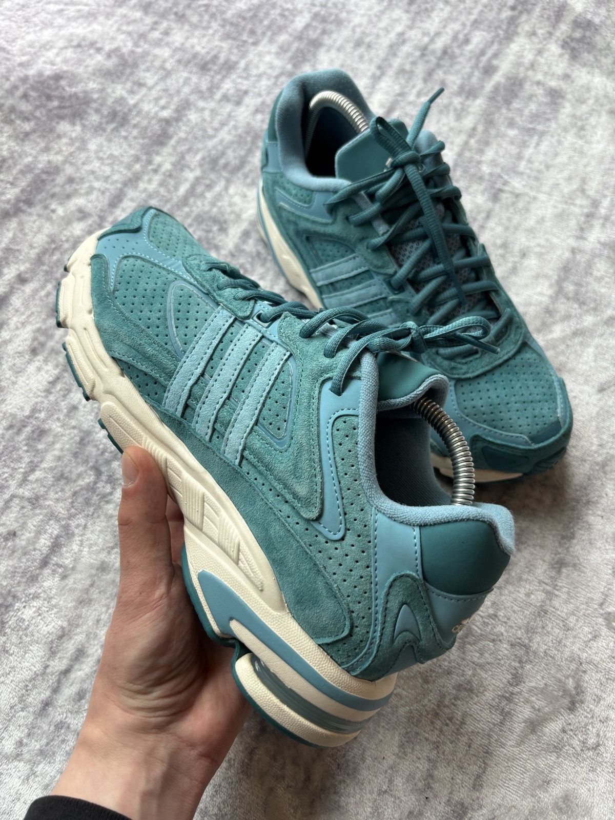 Adidas Adidas Originals Response CL turquoise Size US 8.5 / EU 41-42 - 2 Thumbnail