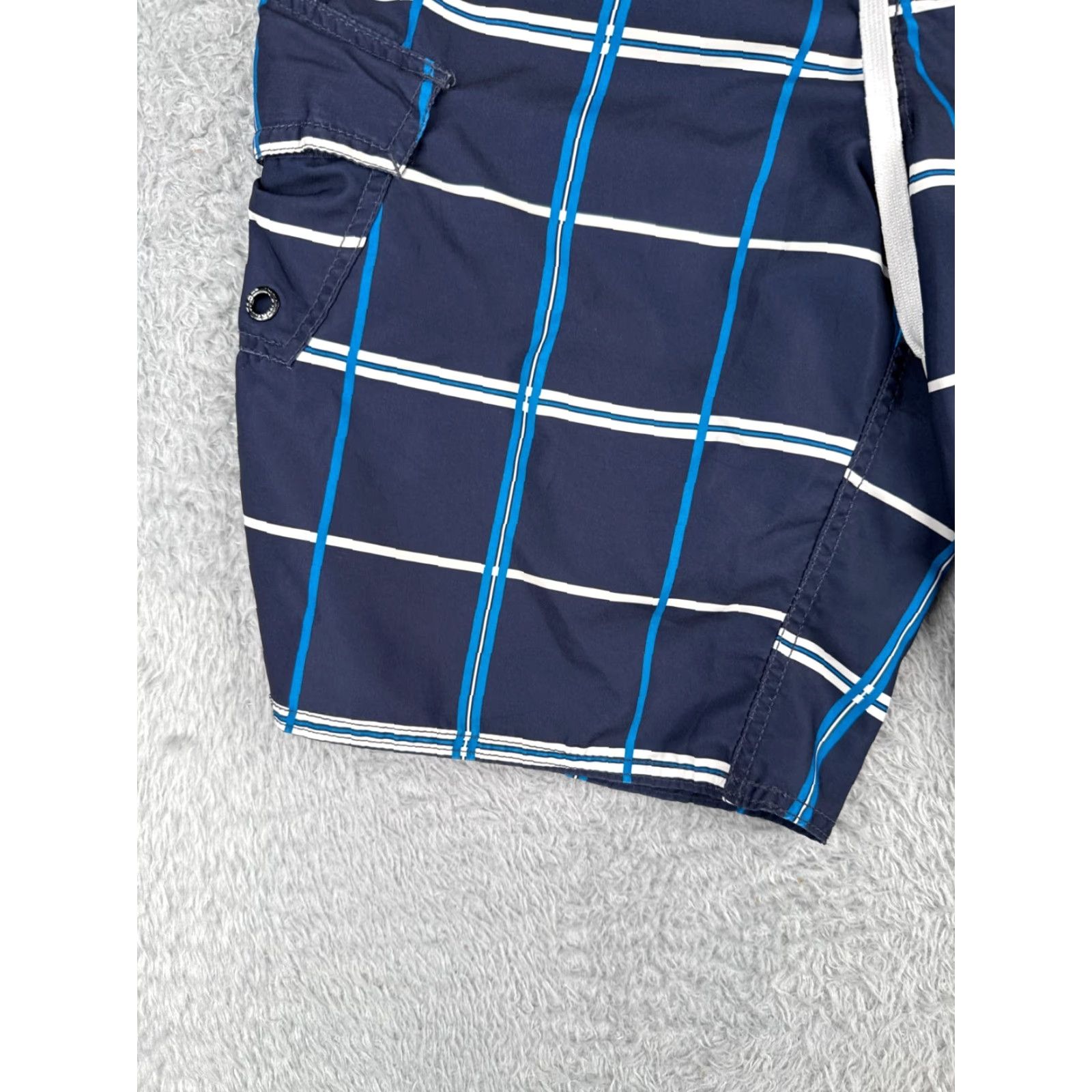 The North Face The North Face Swim Trunks Mens 34 Blue Polyester Zipper Pocket Board Shorts 11" Size US 34 / EU 50 - 3 Thumbnail