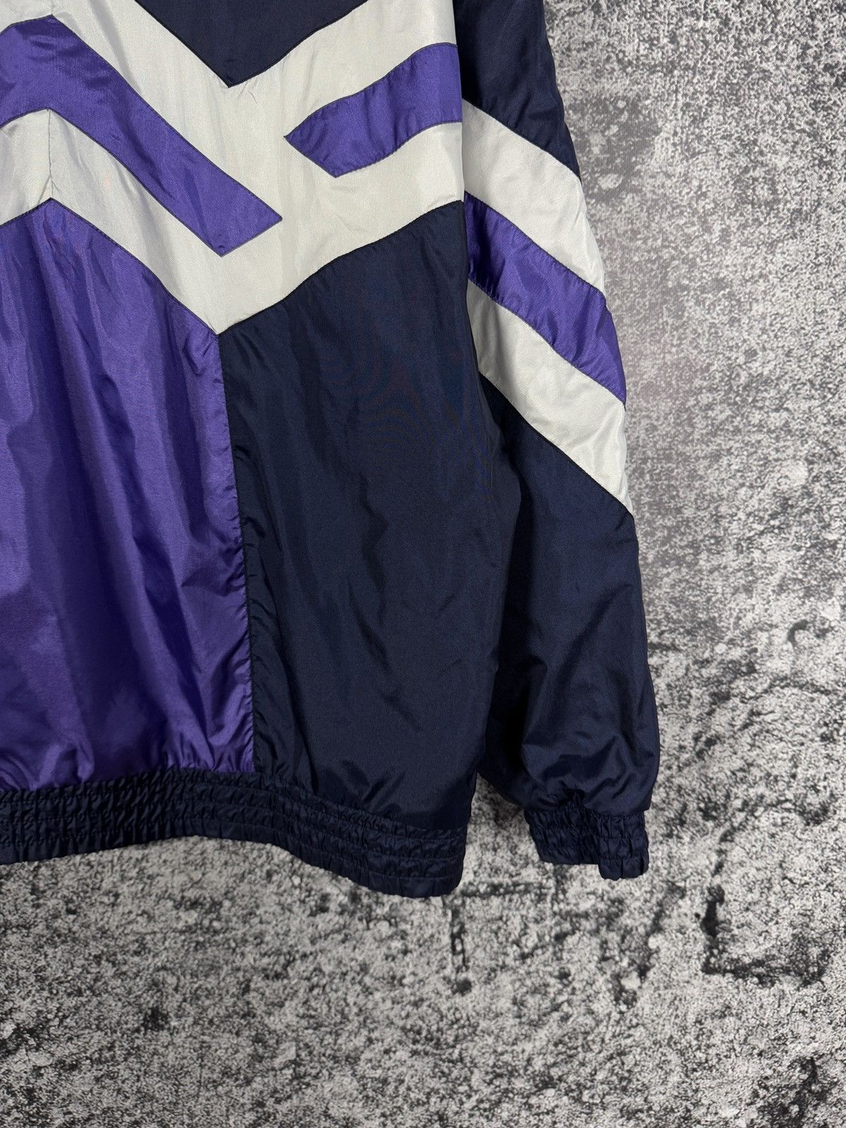 Adidas Adidas Vintage Nylon Jacket Windbreaker Retro 90s Size M-L Size US M / EU 48-50 / 2 - 15 Thumbnail