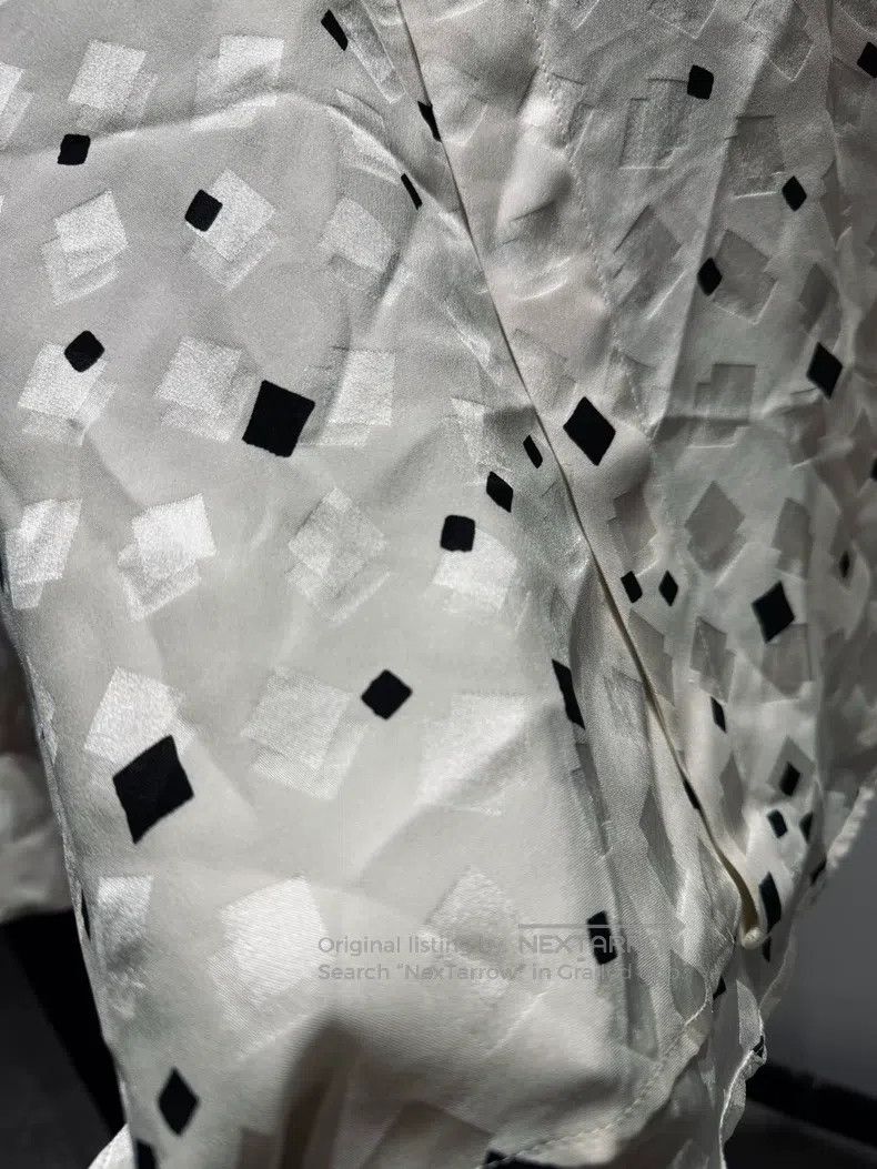 Saint Laurent Paris Saint Laurent Paris size 40 Mulberry Silk Square Shirt Size L / US 10 / IT 46 - 2 Thumbnail