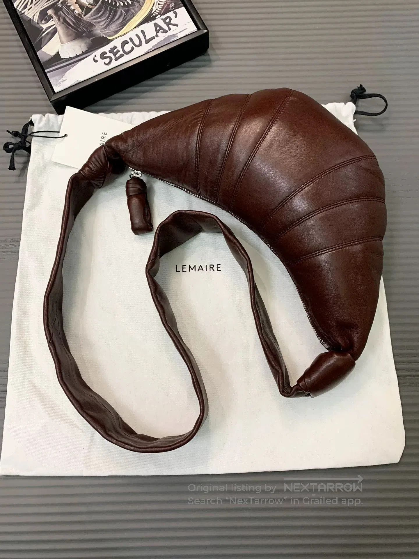 Lemaire Lemaire Small Croissant Crossbody Bag. Size ONE SIZE - 3 Thumbnail