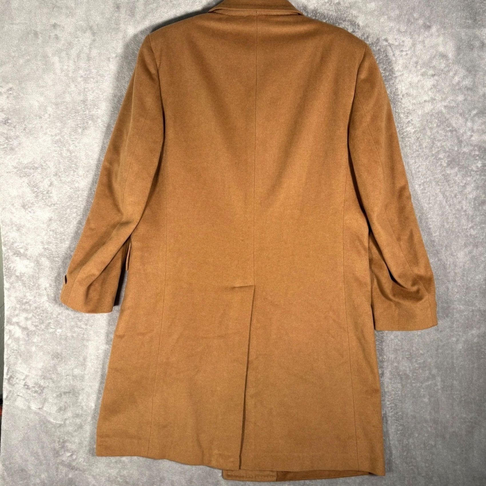 Camel VINTAGE Hudson's Men's Store Coat Overcoat Wool Camel Tan 44 Button Single-Breasted Classic Trench CamEL Hair Blend Mens USA Made 50s 60s Size US S / EU 44-46 / 1 - 5 Thumbnail