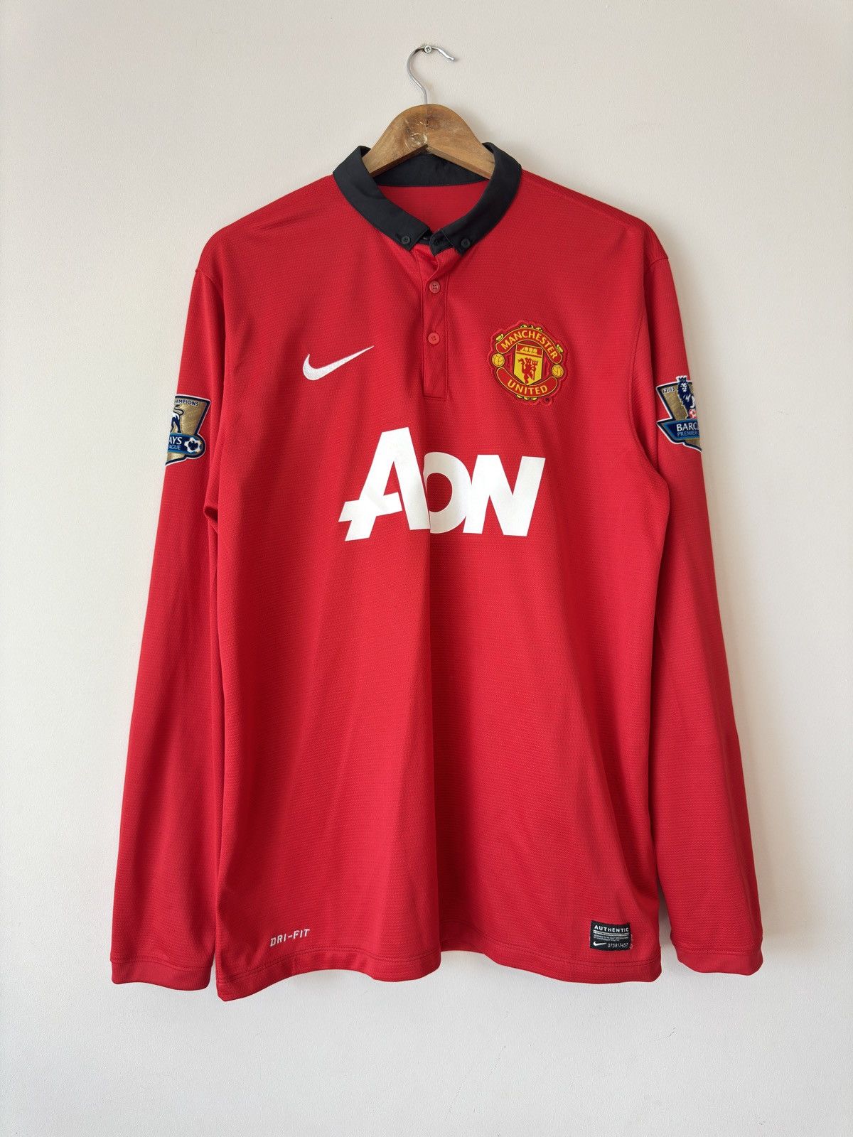 Nike Manchester United 2013-2014 Home Soccer Jersey Nike Shirt Size US L / EU 52-54 / 3 - 1 Thumbnail