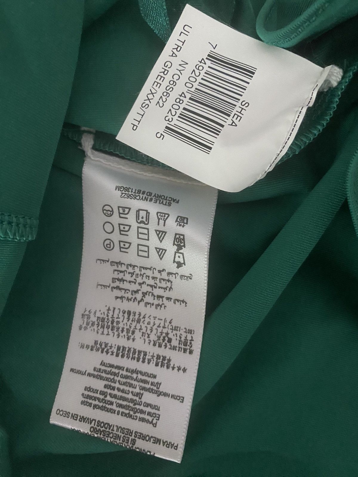 Bcbgmaxazria NWT BCBG MaxAzria green shea halter cutout dress XXS New Size XXS / US 00 / IT 34 - 14 Thumbnail