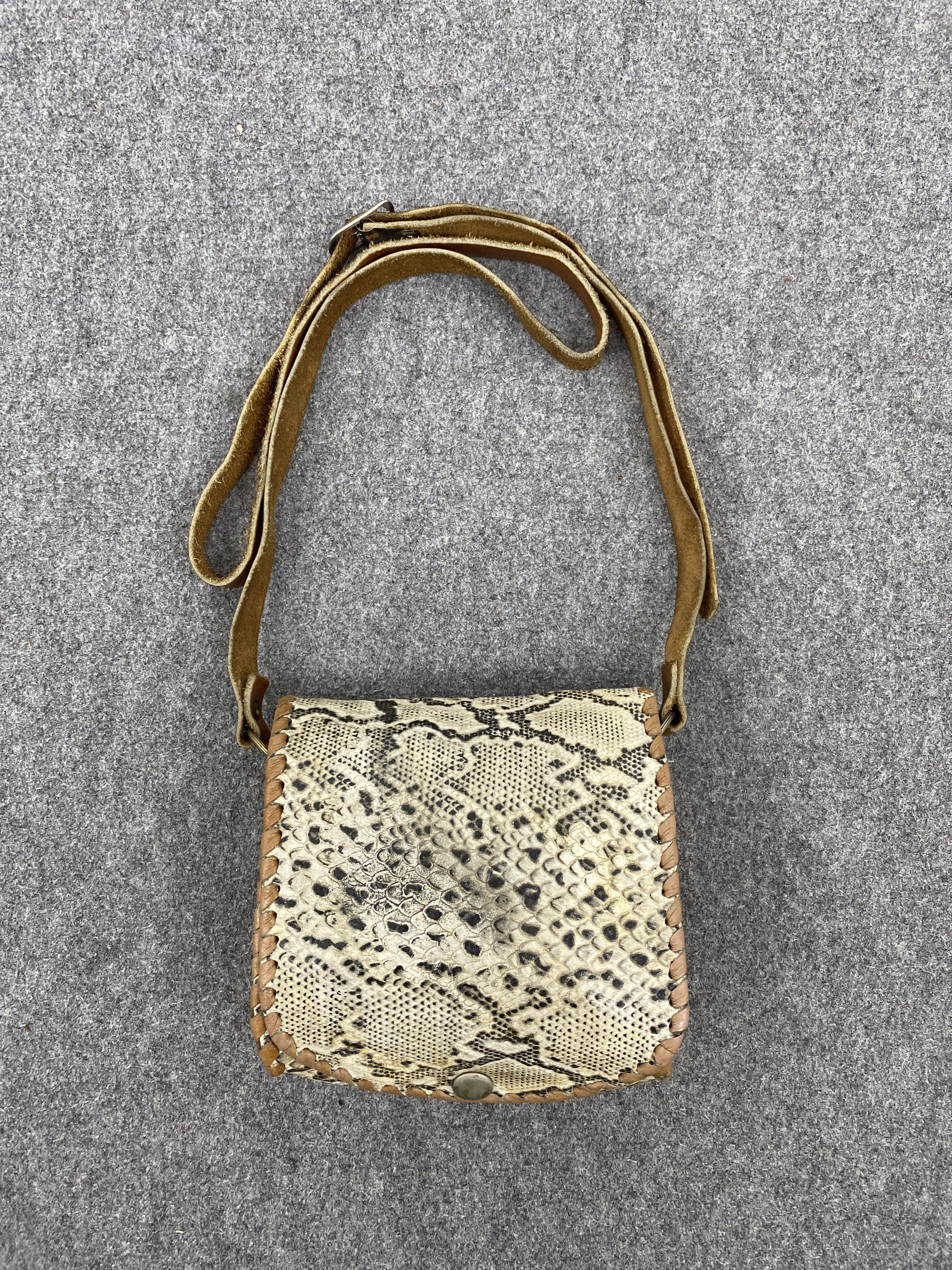 Japanese Brand Vintage Python Snake Leather Sling BAG Size ONE SIZE - 3 Thumbnail