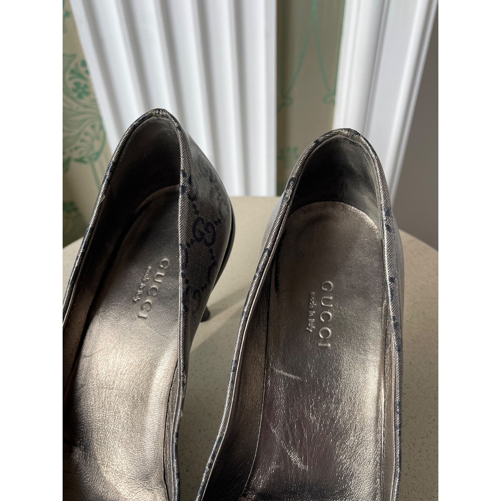 Gucci Gucci Monogram GG Crystal Canvas Metallic Gold/Grey Heels Size US 7 / IT 37 - 5 Thumbnail