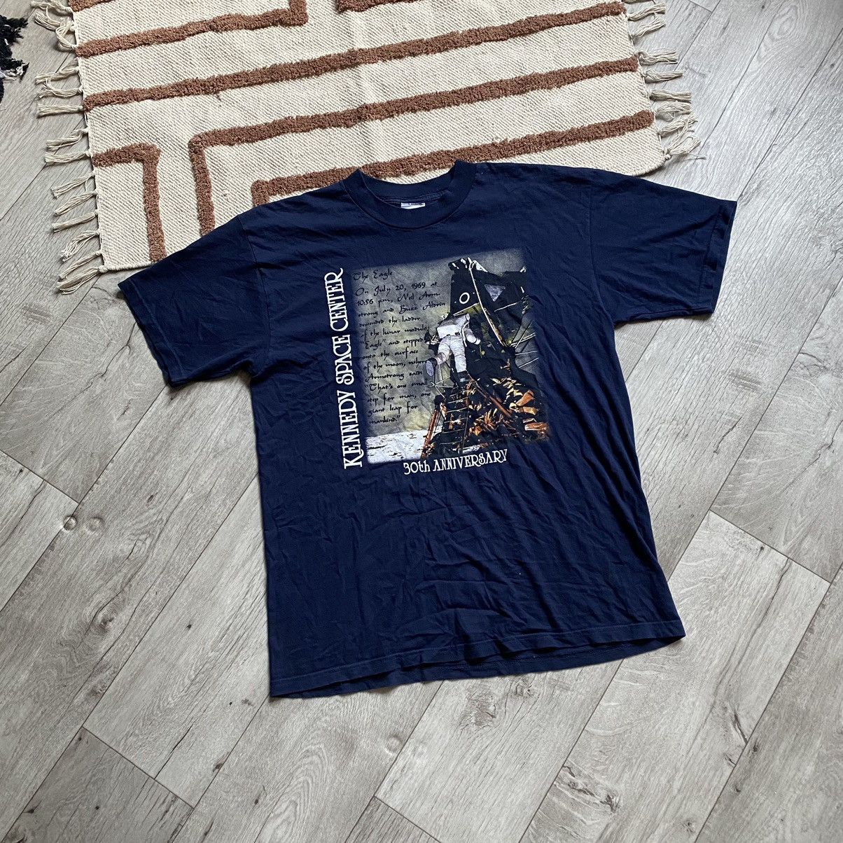 NASA VINTAGE KENNEDY SPACE CENTER 30th ANNIVERSARY T SHIRT Size US L / EU 52-54 / 3 - 1 Thumbnail