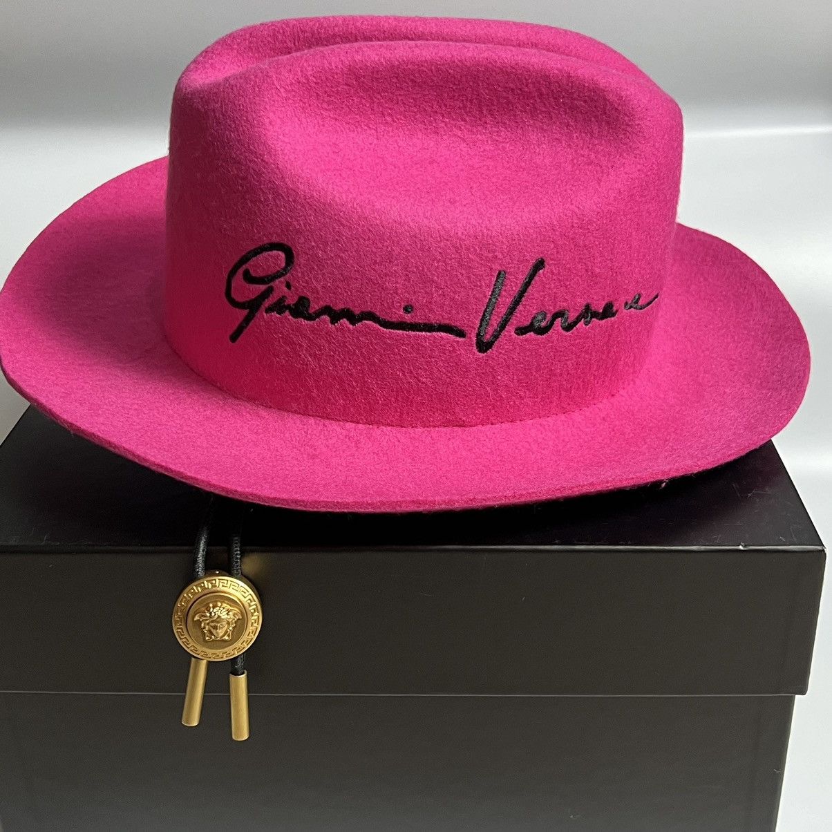Versace Versace Embroidery Logo Wool Hat Size ONE SIZE - 1 Thumbnail
