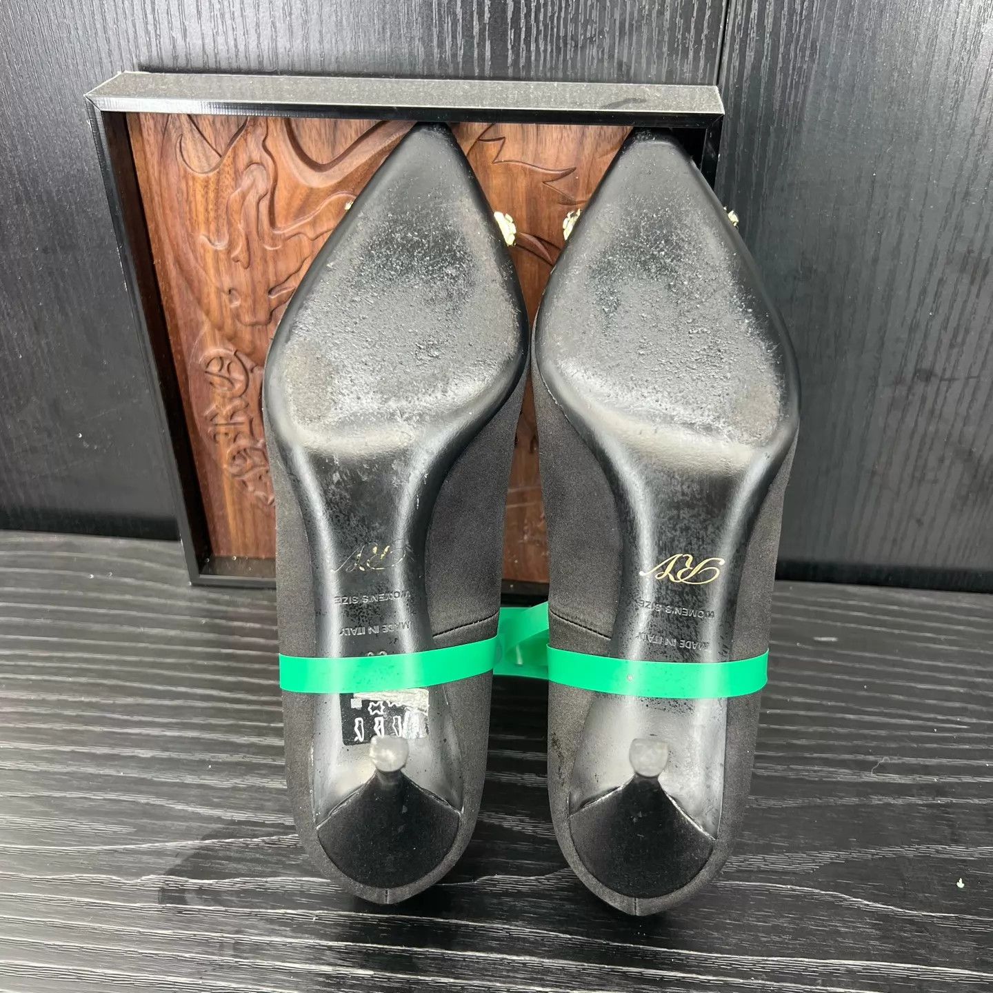 Roger Vivier RV women's Black Crystal-Embellished Heels 36 (minor scuffs) Size US 5.5 / IT 35.5 - 6 Thumbnail