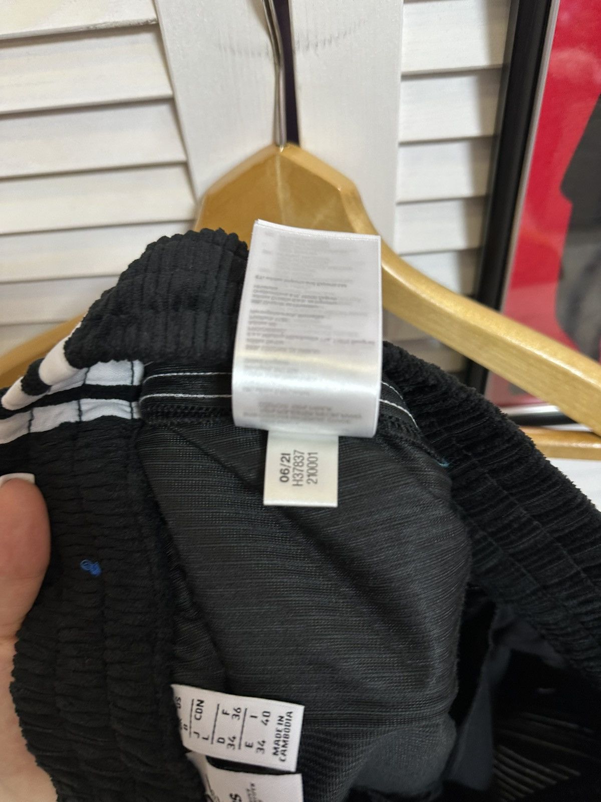 Adidas Adidas Corduroi Chunky Velvet Track Jogging Pants Training Size 27" / US 4 / IT 40 - 7 Thumbnail