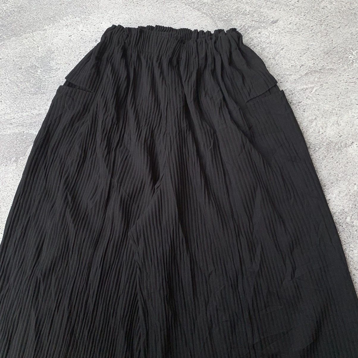 Issey Miyake Issey Miyake Me Pleats Super Wide leg Pants Size US 28 / EU 44 - 4 Thumbnail