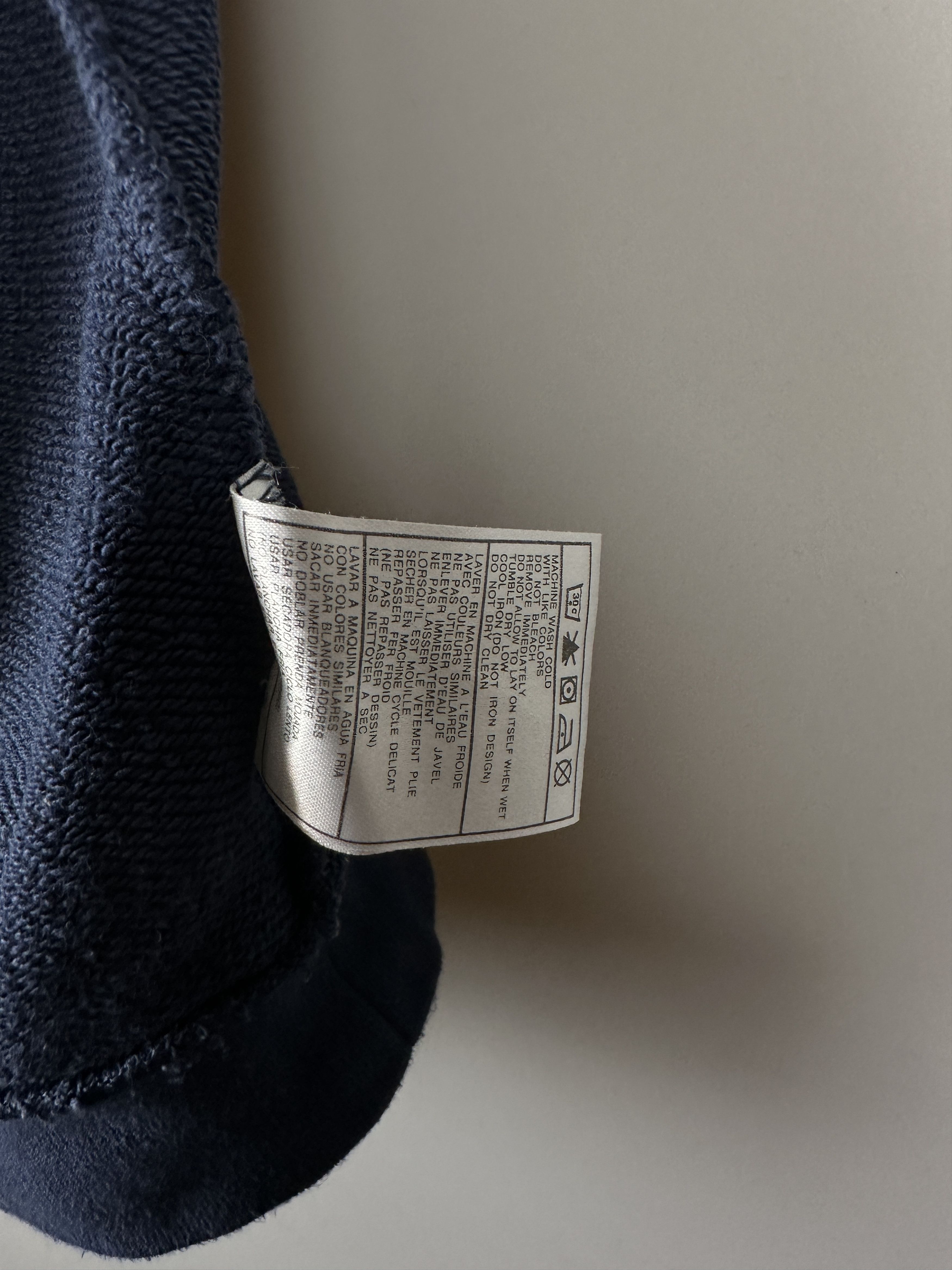 Nike 90s Vintage Nike Mini Logo Sweatshirt Crewneck Y2K Center Size US L / EU 52-54 / 3 - 12 Thumbnail