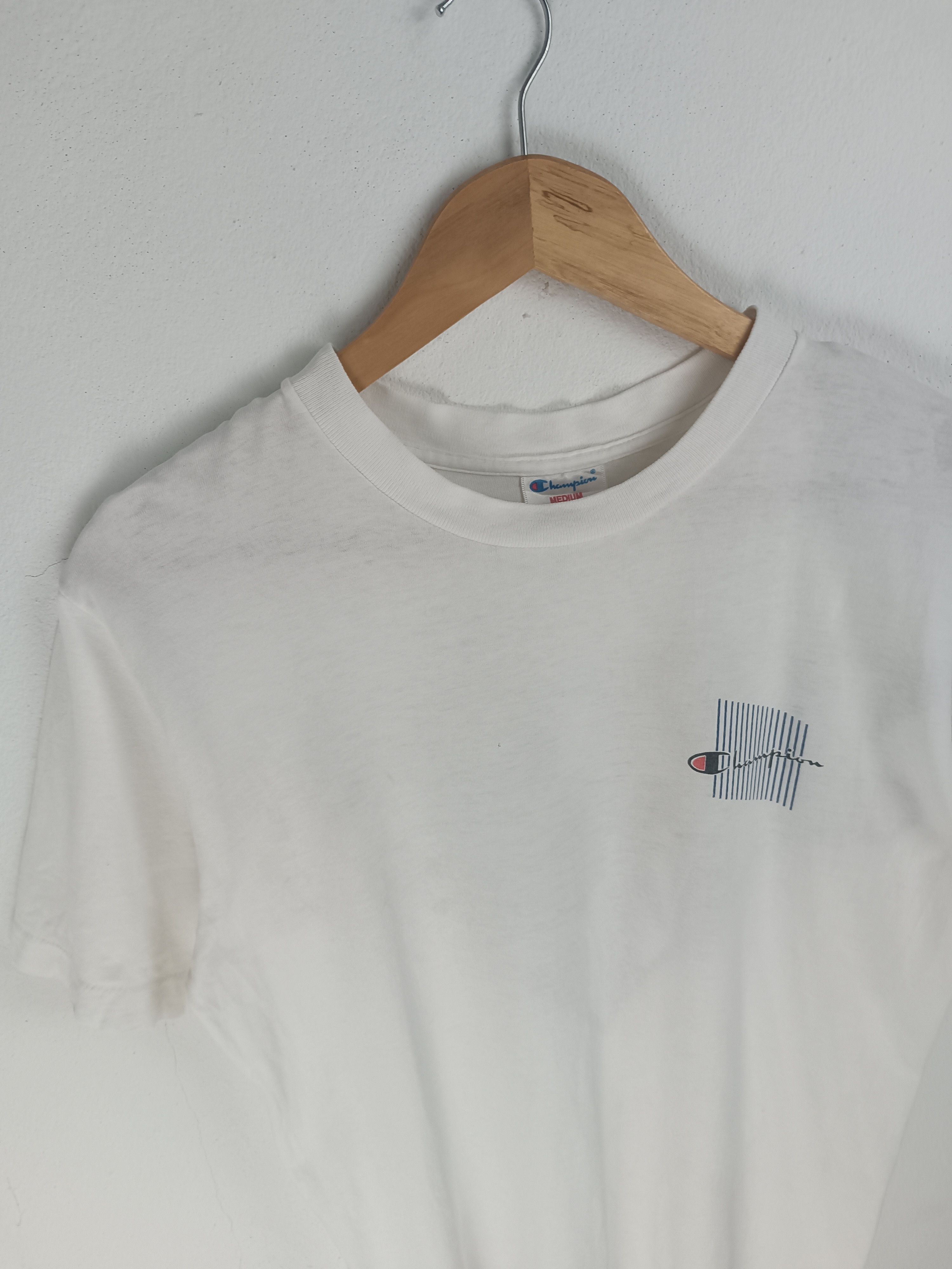 Champion VINTAGE 90'S CHAMPION VERY RARE BACKHIT TEE Size US M / EU 48-50 / 2 - 9 Thumbnail