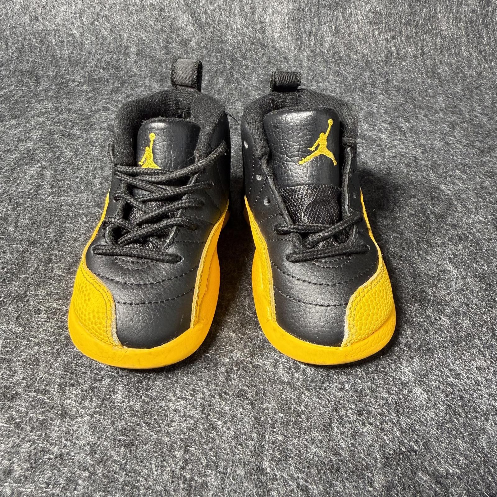 Jordan Brand Jordan 12 Shoes Kid's 6C University Gold 850000-070 Size US 7.5 / EU 40-41 - 2 Thumbnail