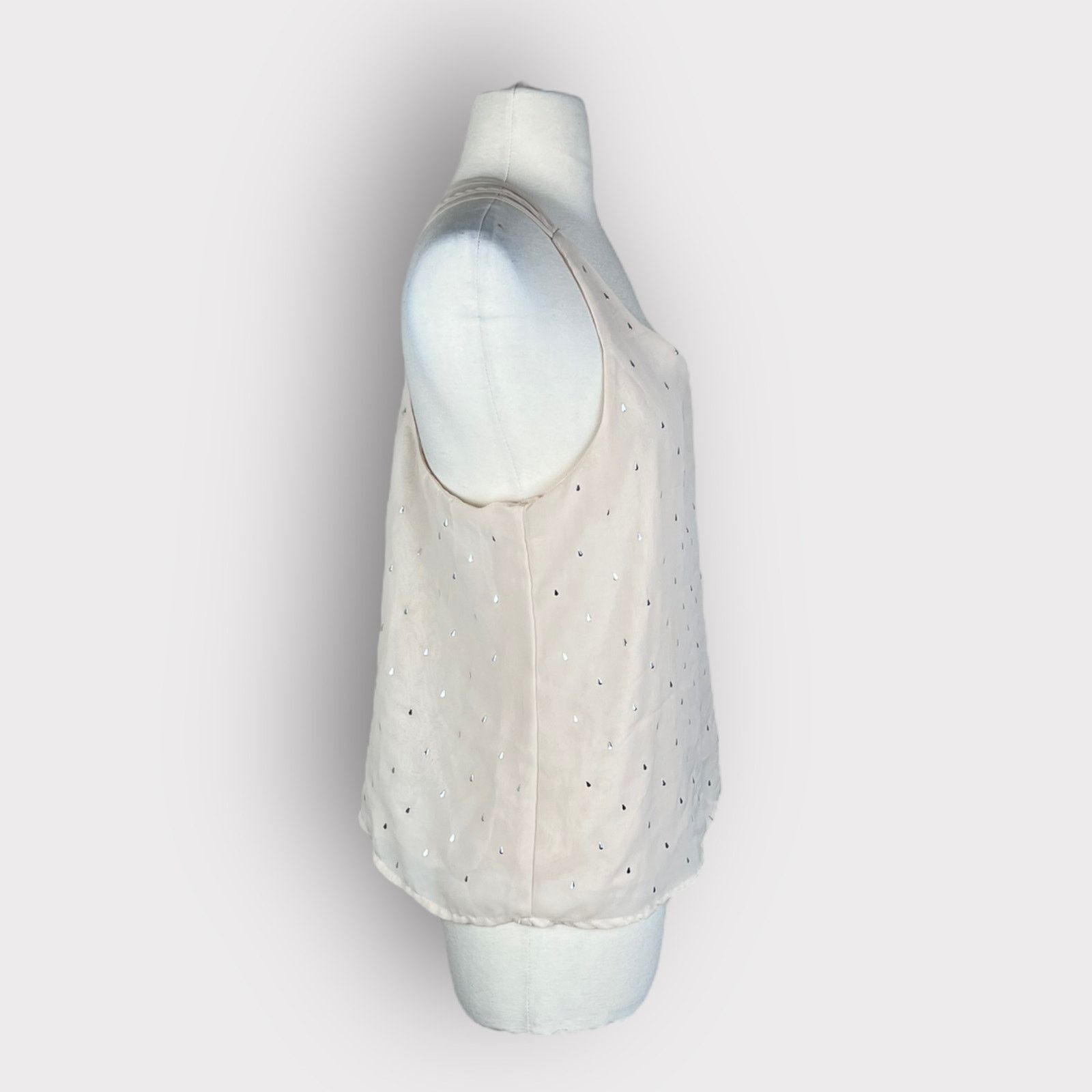 Macys Material Girl Chiffon Cream Racerback Tank Blouse Size XS / US 0-2 / IT 36-38 - 2 Thumbnail