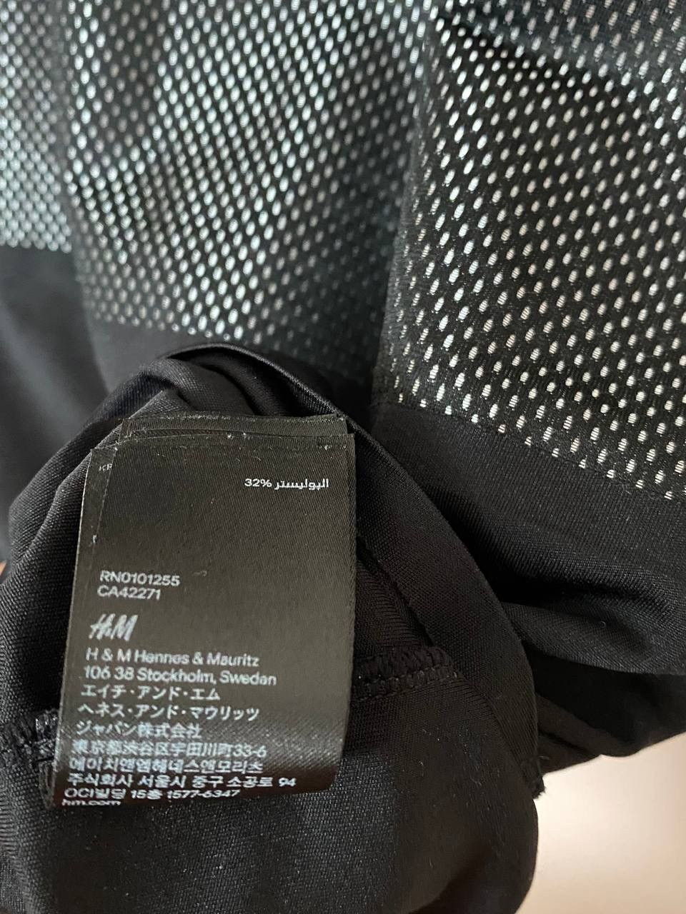 1017 ALYX 9SM × Alexander Wang Alexander Wang H&M Mens Black Oversized Big Logo T Shirt Tee Size US S / EU 44-46 / 1 - 7 Thumbnail