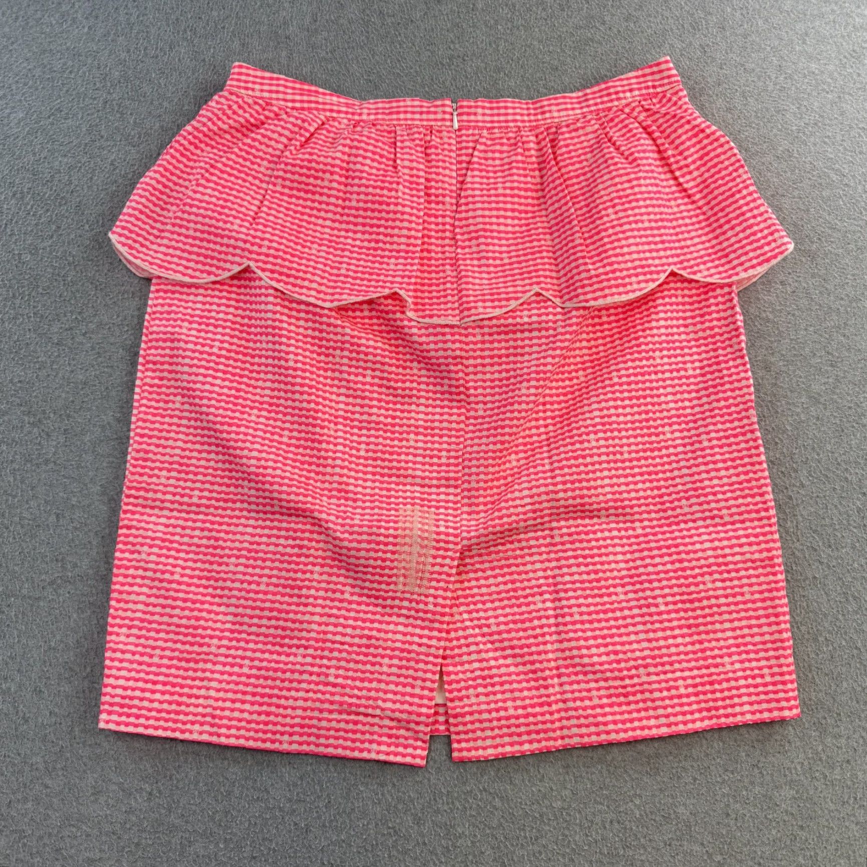 Lilly Pulitzer Lilly Pulitzer Skirt Womens 12 Pink White Scallop Peplum Ruffle Mini Preppy Skirt Color Pink Pattern Check? Size 34" / US 12 / IT 48 - 7 Thumbnail