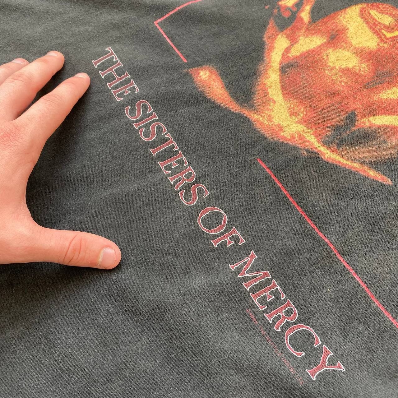 Vintage Vintage 1993 the sisters of mercy overbombing tour tee Size US XL / EU 56 / 4 - 4 Thumbnail
